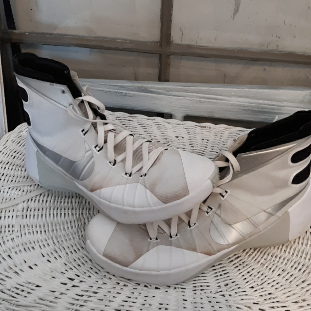 Mens Nike Basketball Shoes Size 13